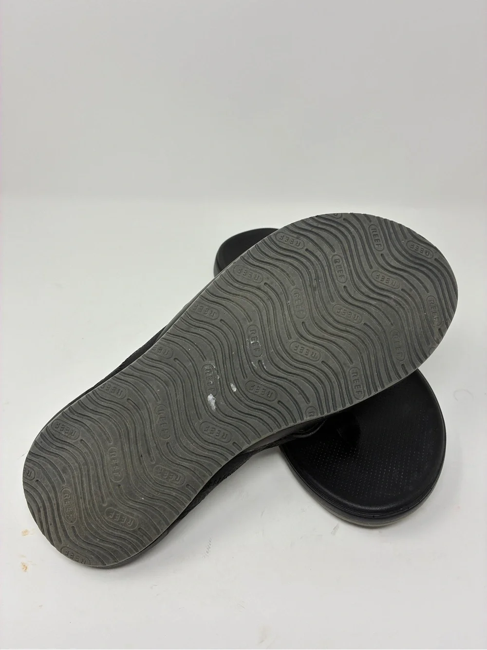 Reef Men's Black Flip Flop Sandals Comfortable Supportive Arch 9
